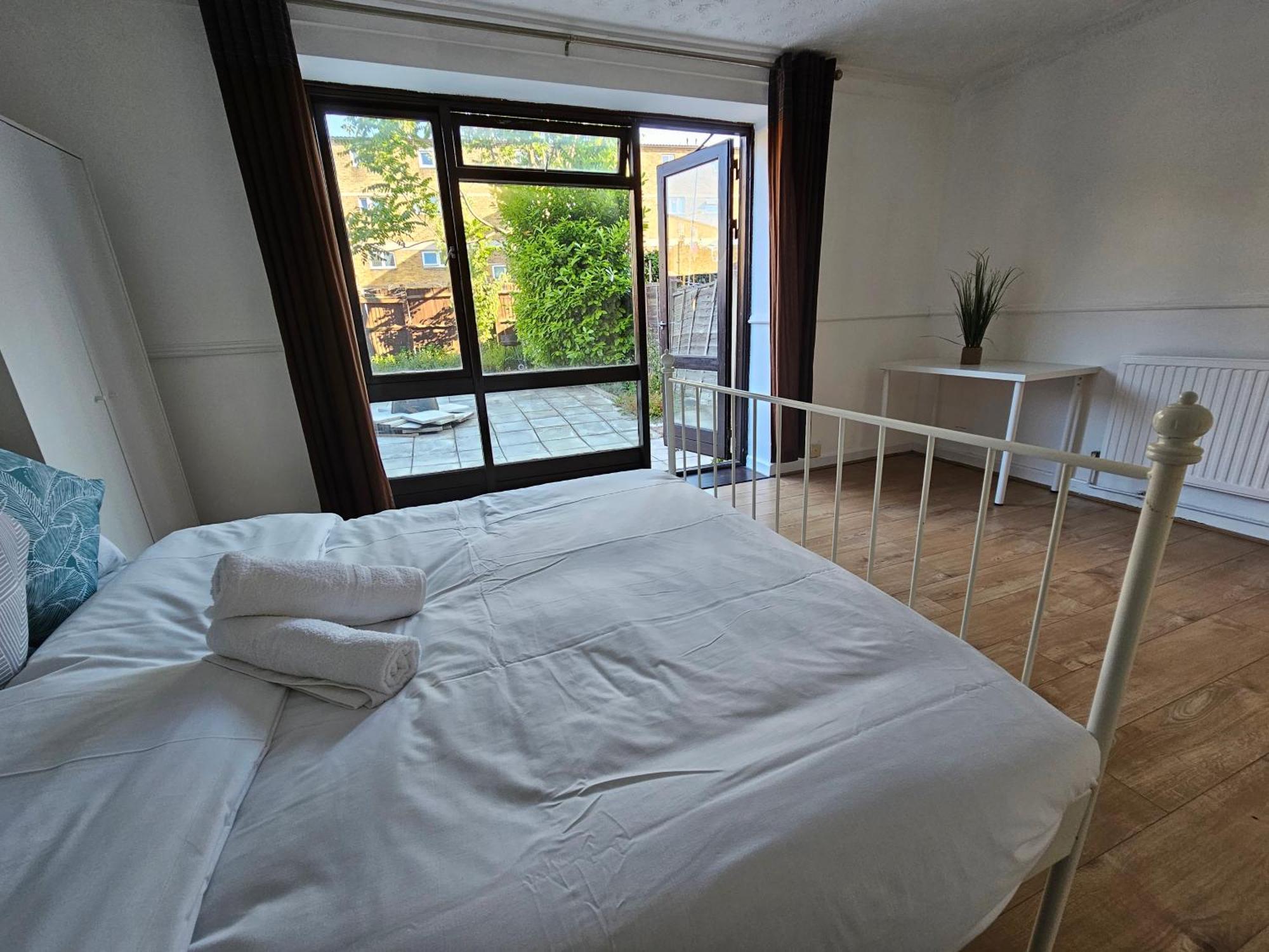 Towerhill Rooms London Exteriör bild